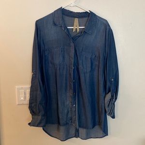 Liverpool Women’s soft chambray button up top